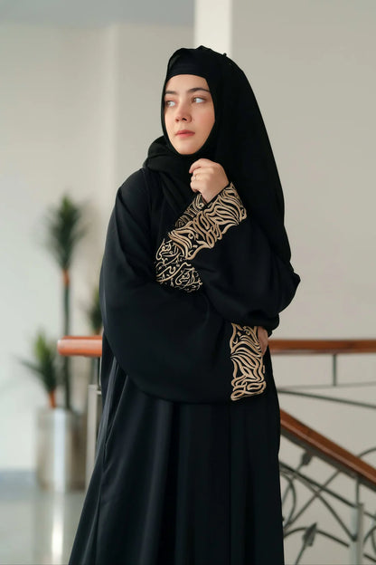 Safaa Calligraphy Abaya